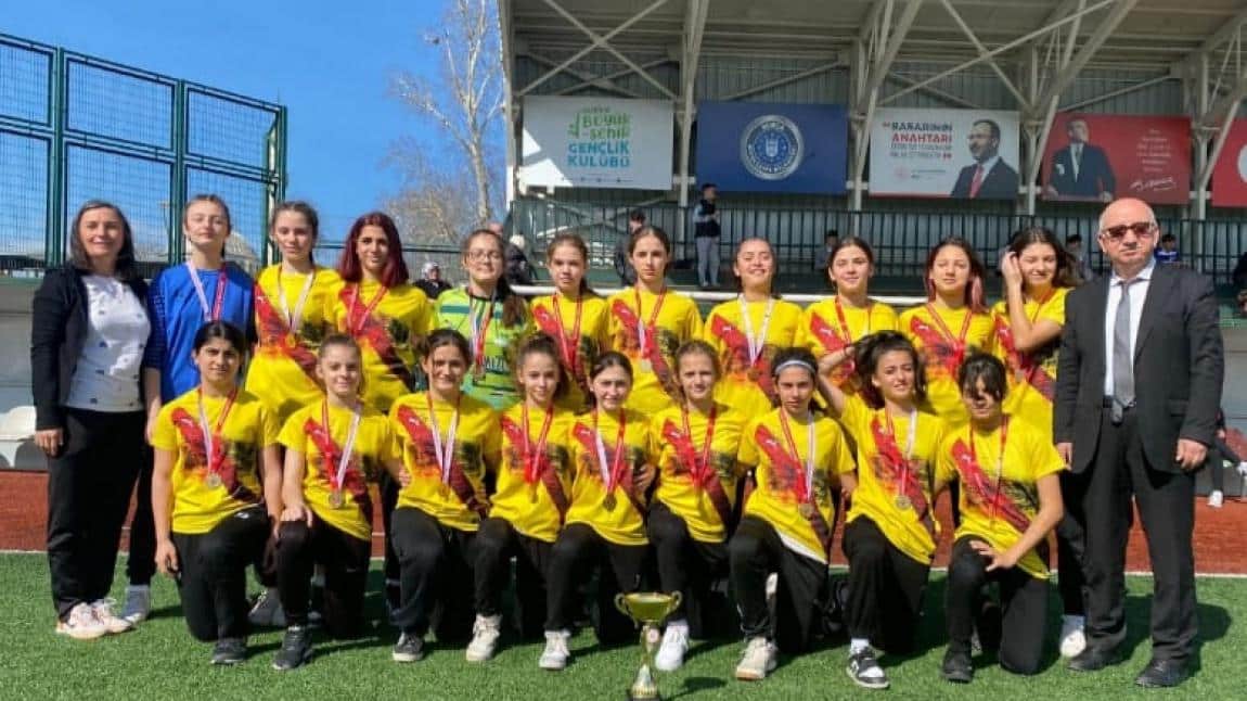 Kız Futbol Takımımız Türkiye Finallerinde